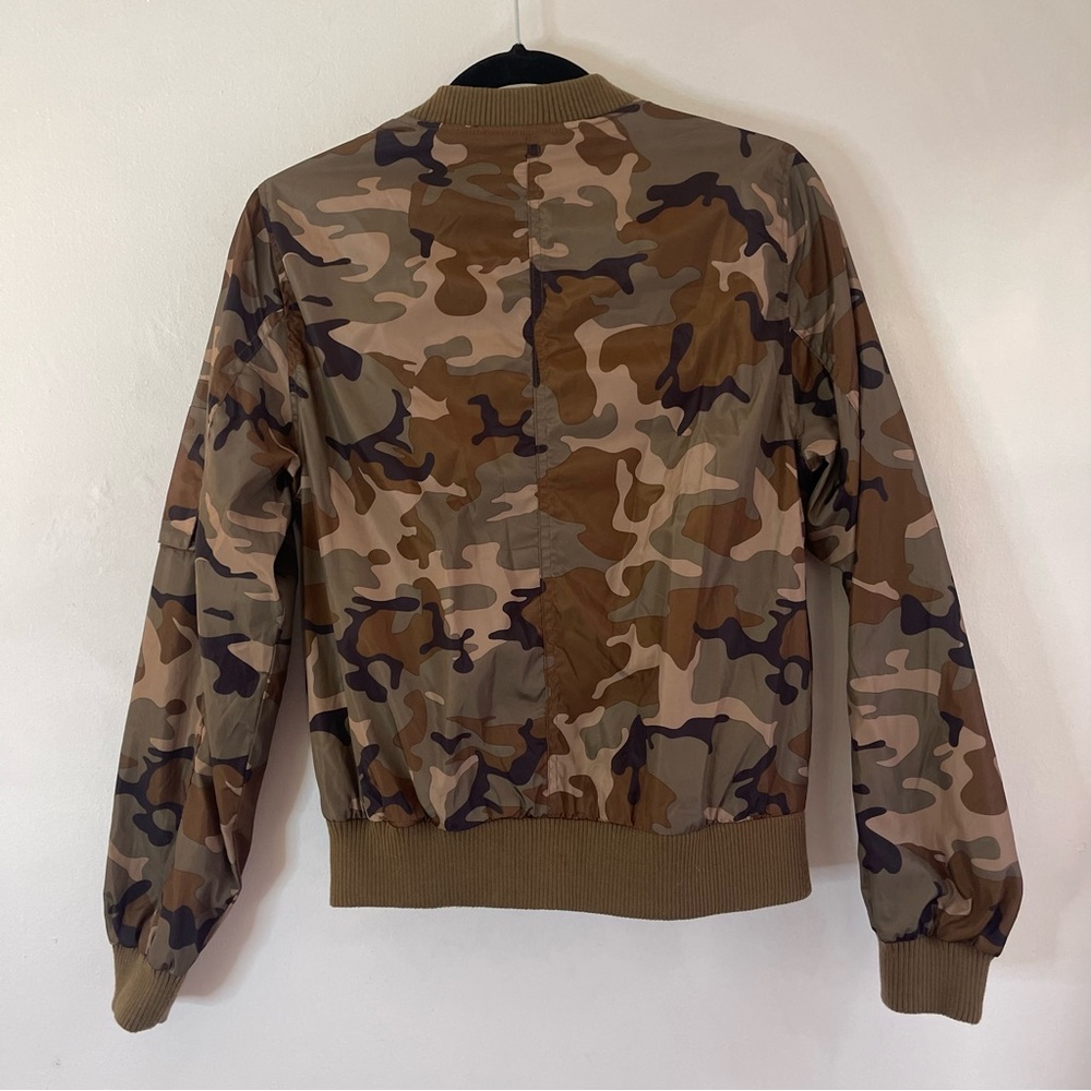 Camo Zip Up - Picture 2 of 6